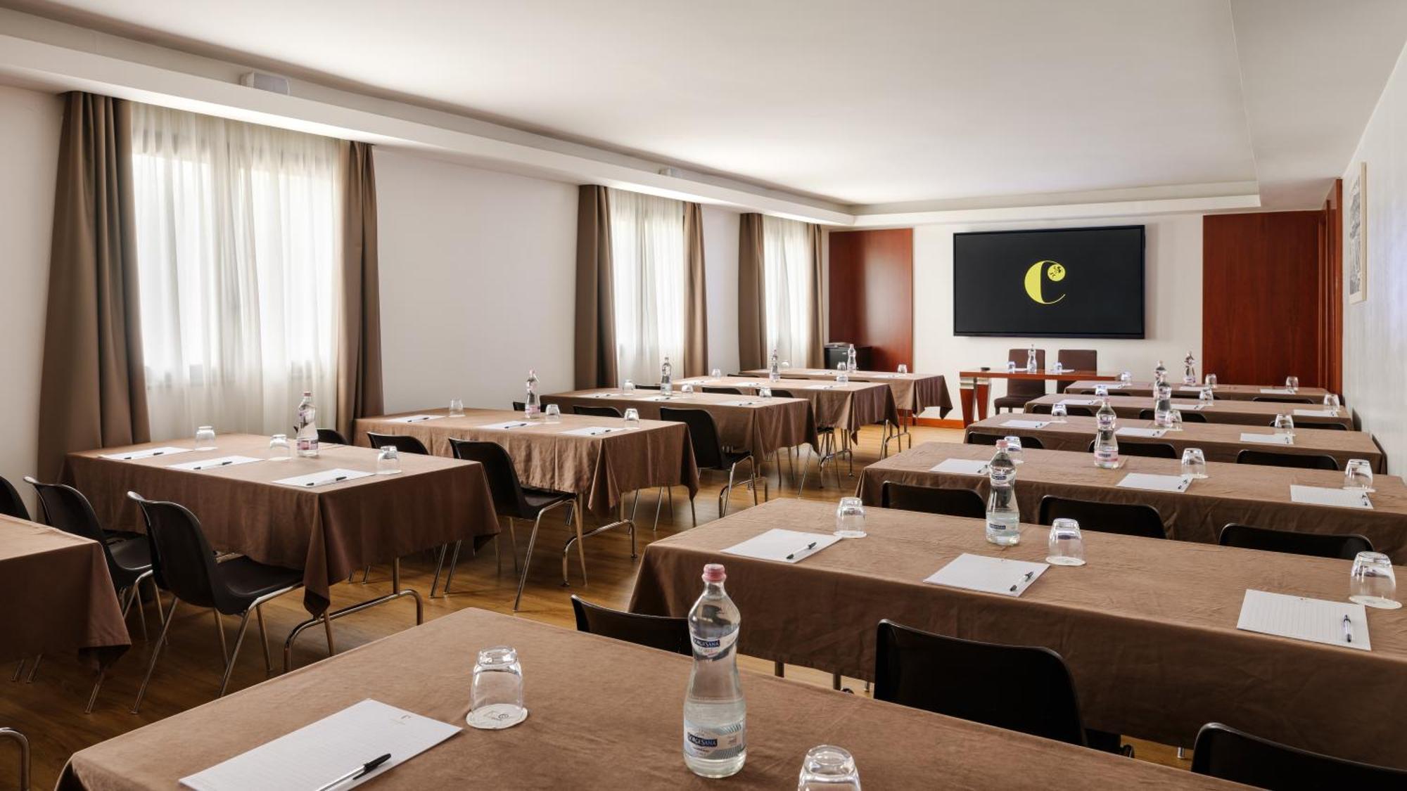 Hotel Dei Cavalieri Caserta - La Reggia Exteriör bild