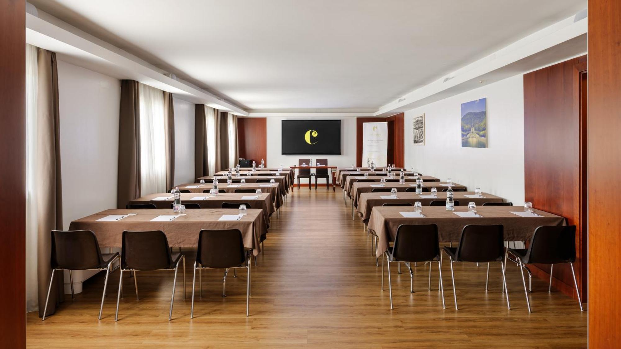 Hotel Dei Cavalieri Caserta - La Reggia Exteriör bild