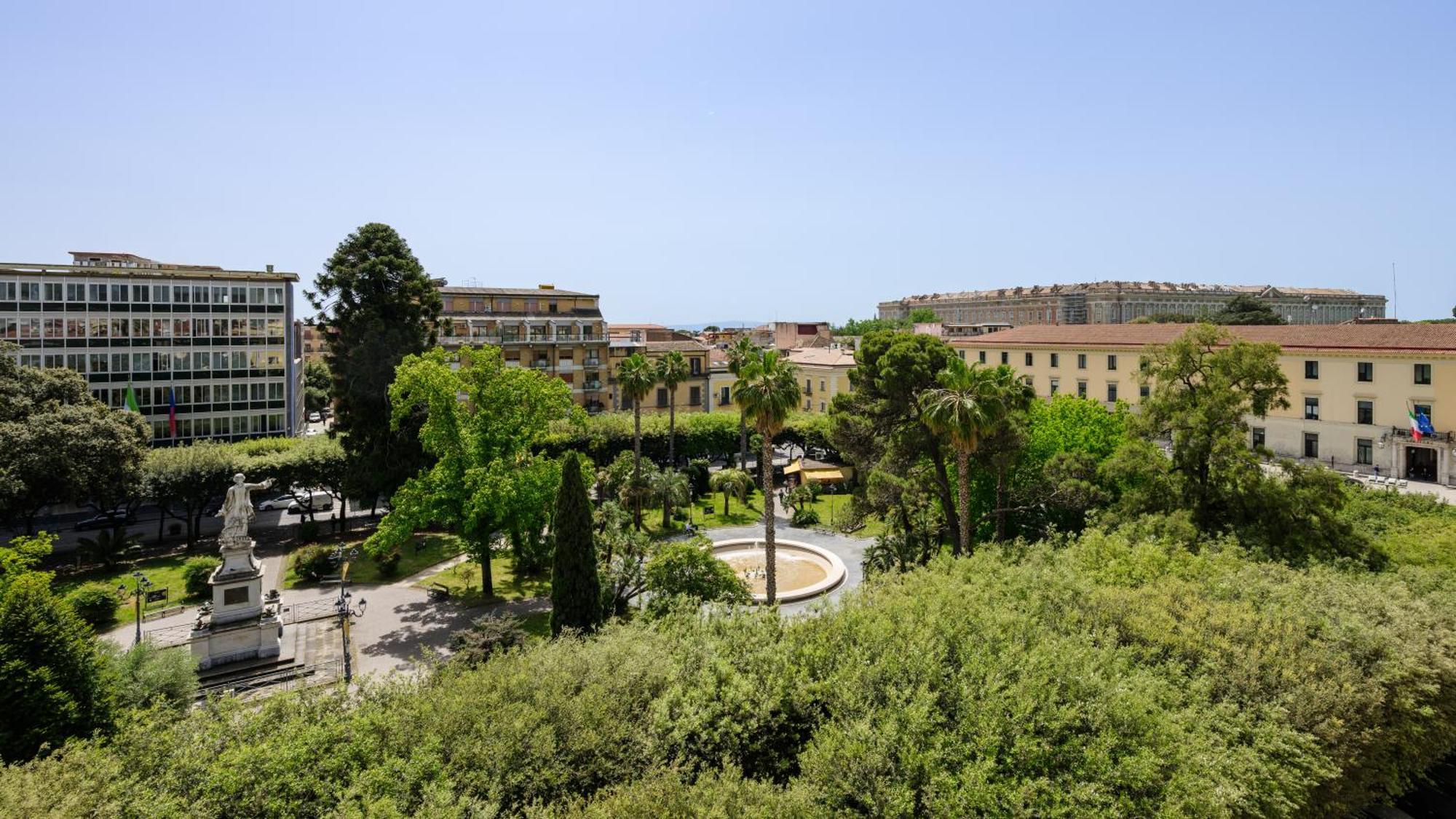 Hotel Dei Cavalieri Caserta - La Reggia Exteriör bild